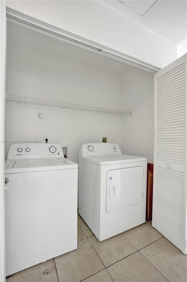 1200 W 31st St Property Photo 44
