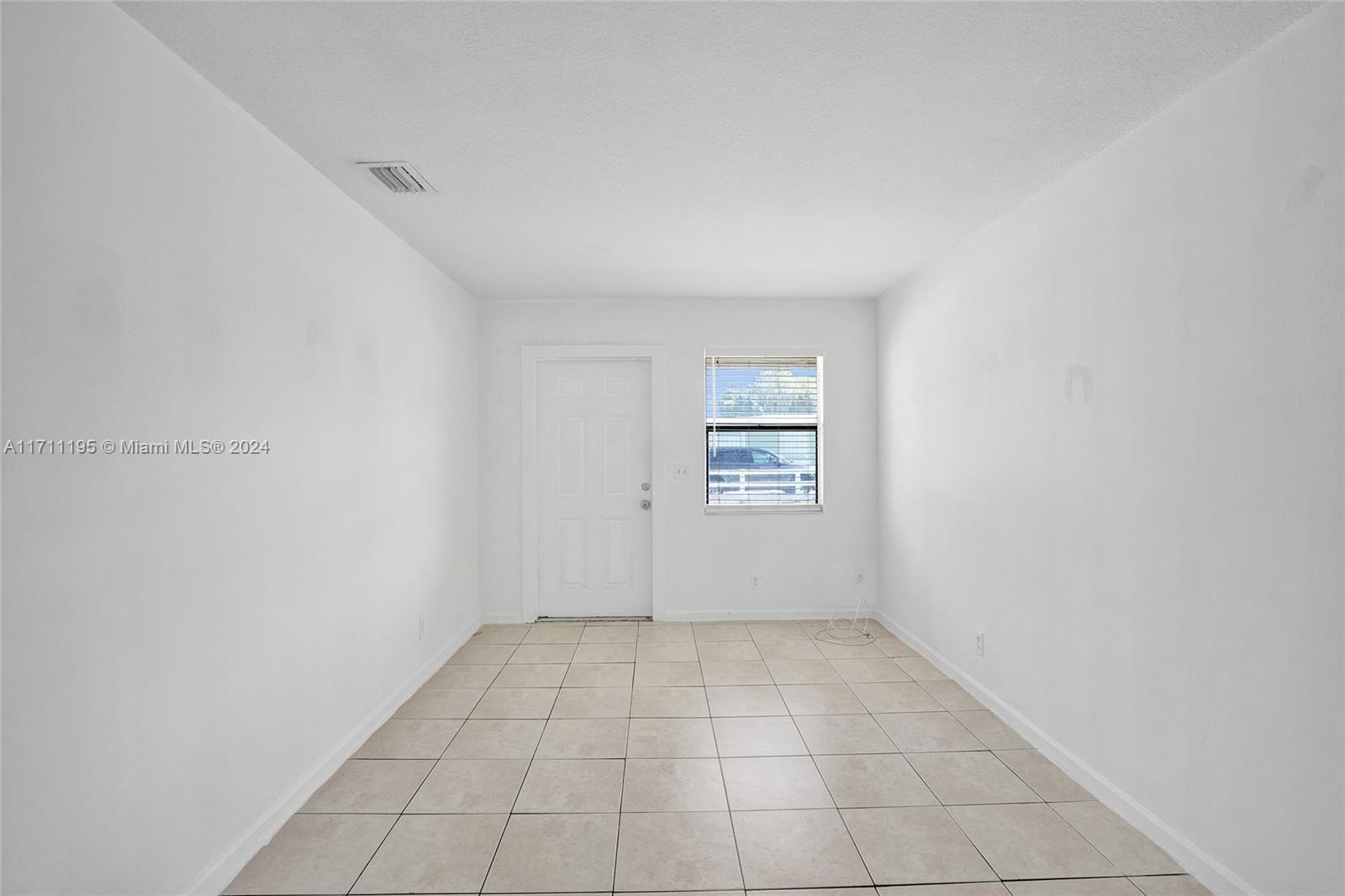 1200 W 31st St Property Photo 64