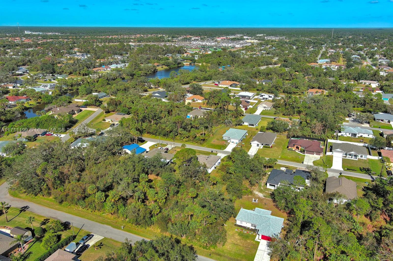 #1 & #2 Sargon Ave Property Photo 4