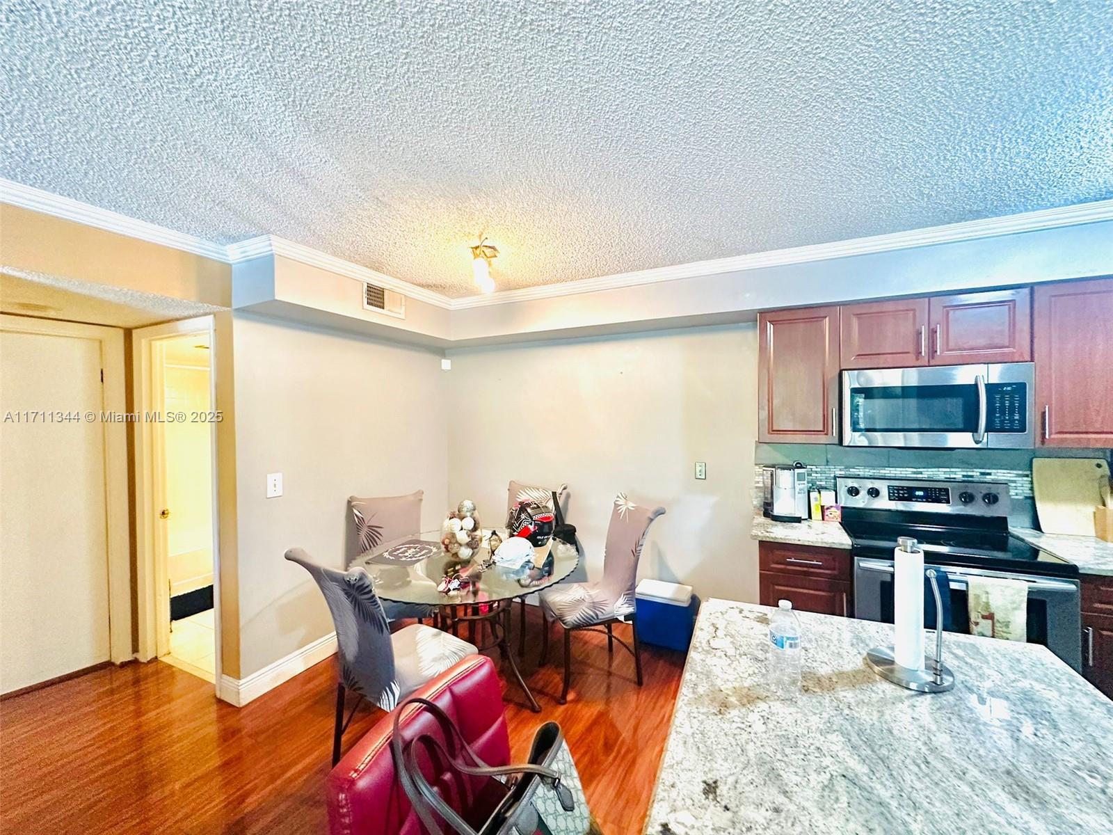 9999 Summerbreeze Dr 805 Property Photo 3