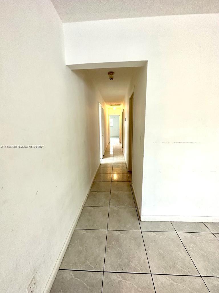 7640 Sw 10th St B Property Photo 2