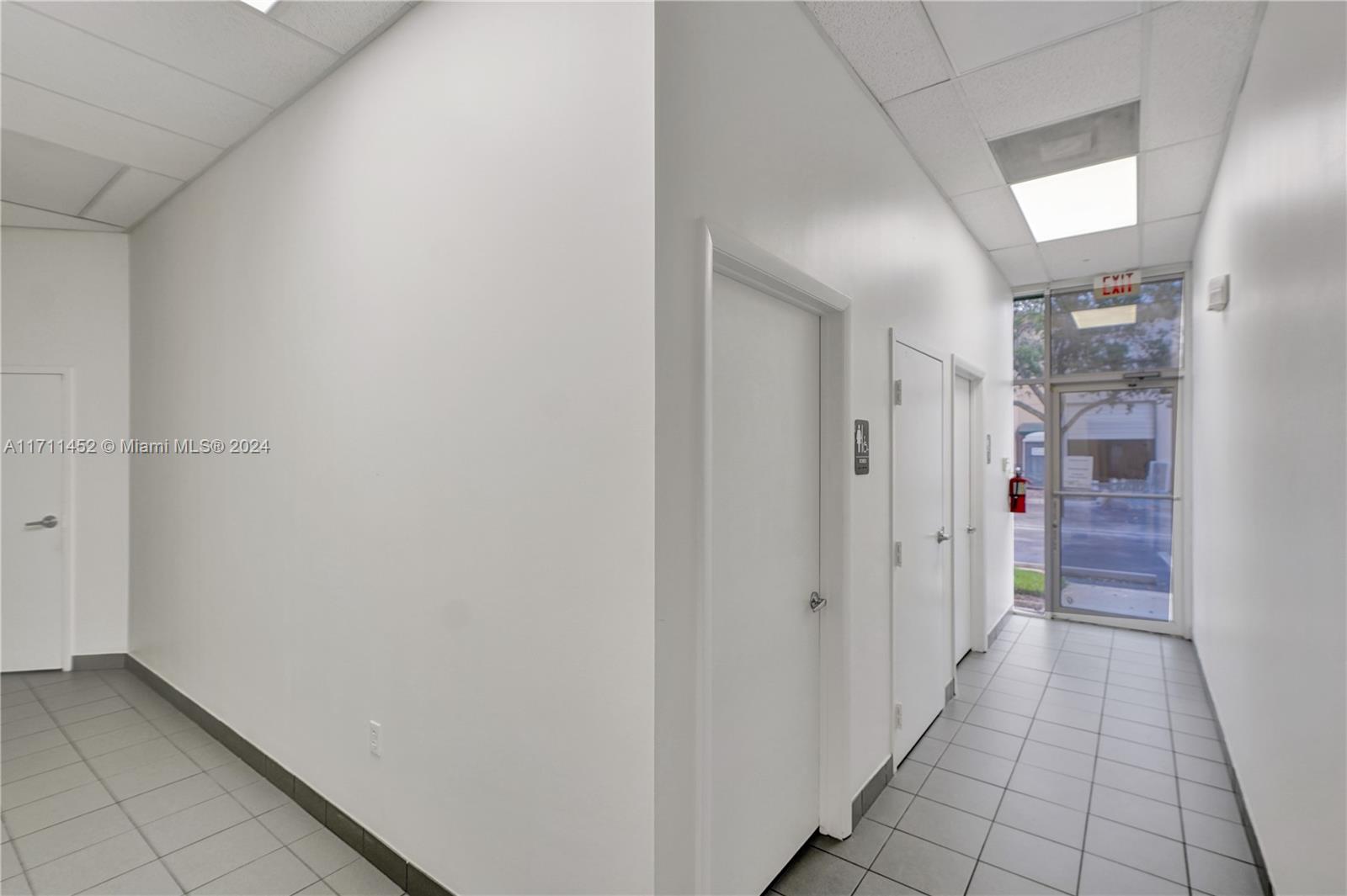 1920 N Commerce Pkwy Property Photo 10