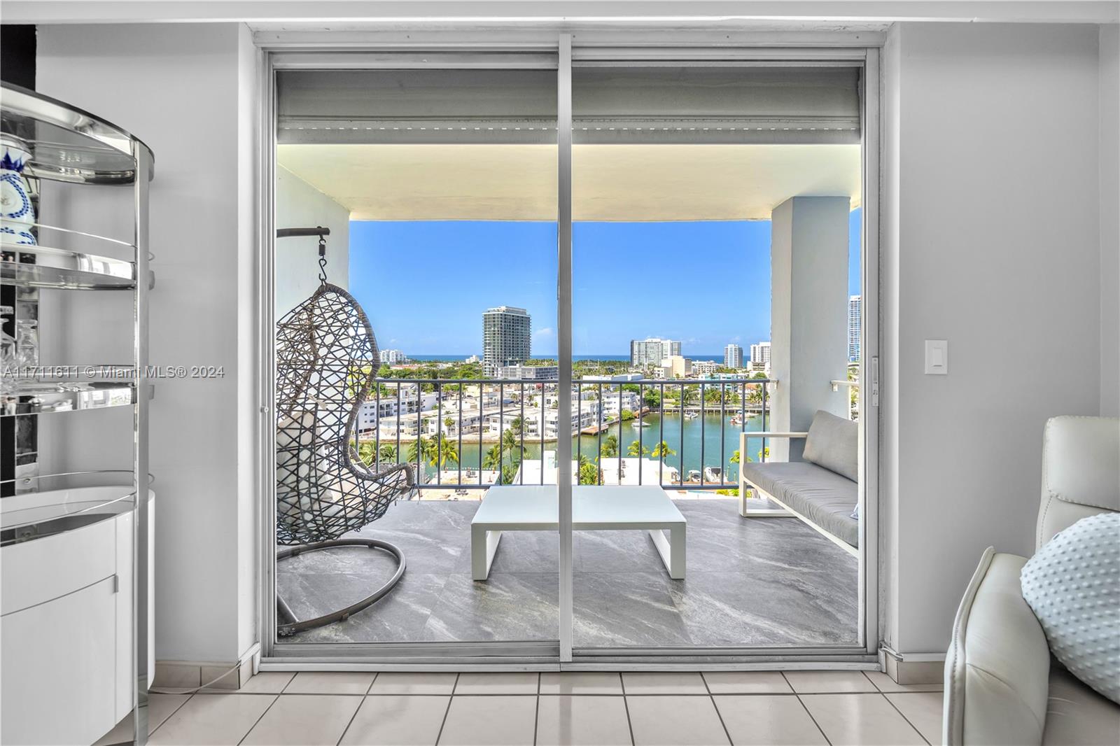 6900 Bay Dr 11i Property Photo 11