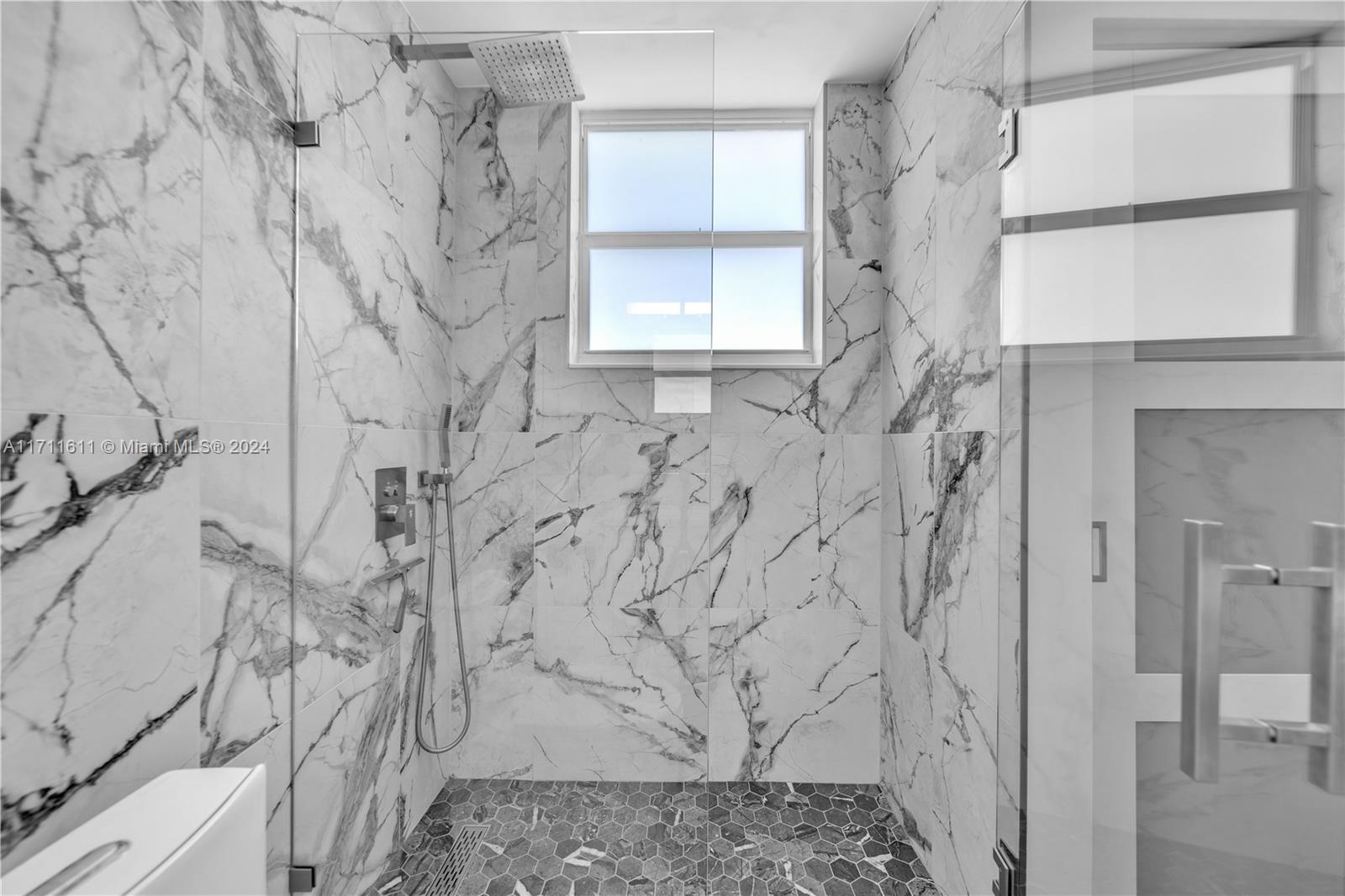 6900 Bay Dr 11i Property Photo 22