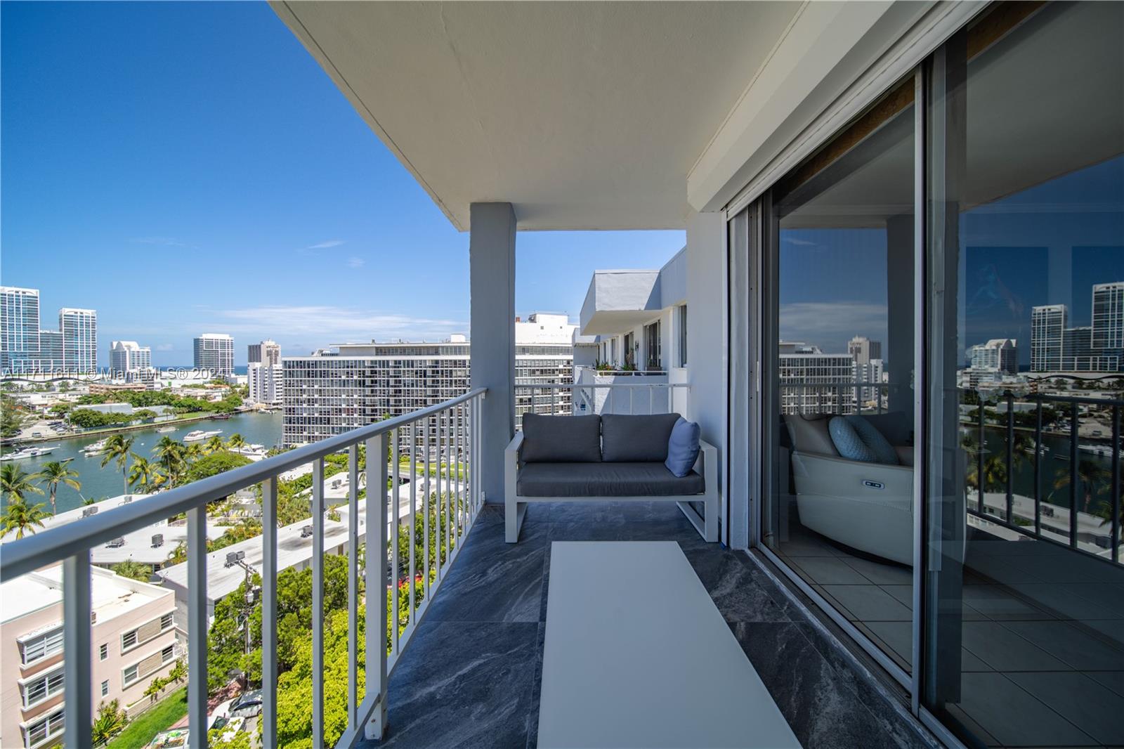 6900 Bay Dr 11i Property Photo 23