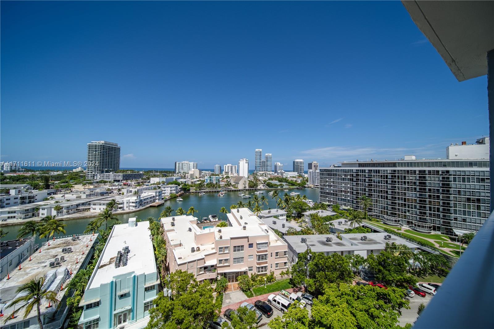 6900 Bay Dr 11i Property Photo 28