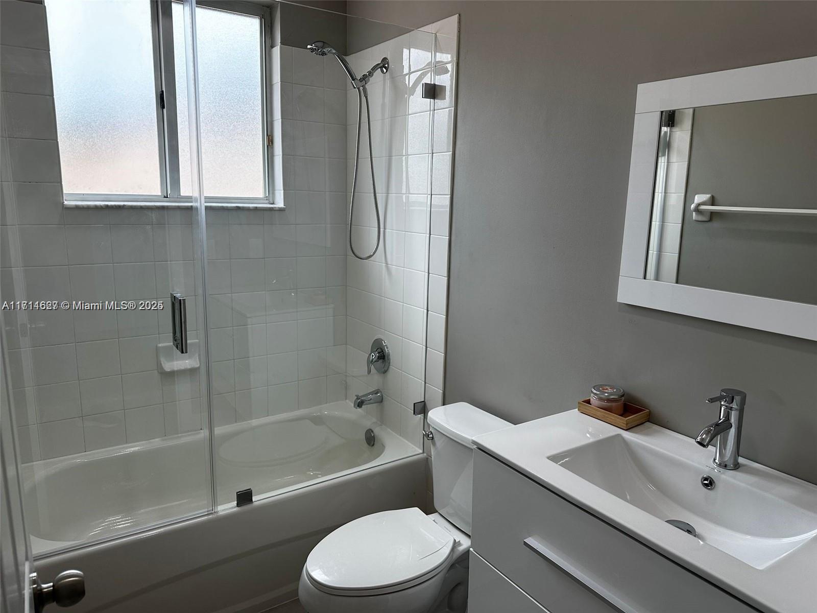 1080 Ne 35th Ave 1080 Property Photo 39