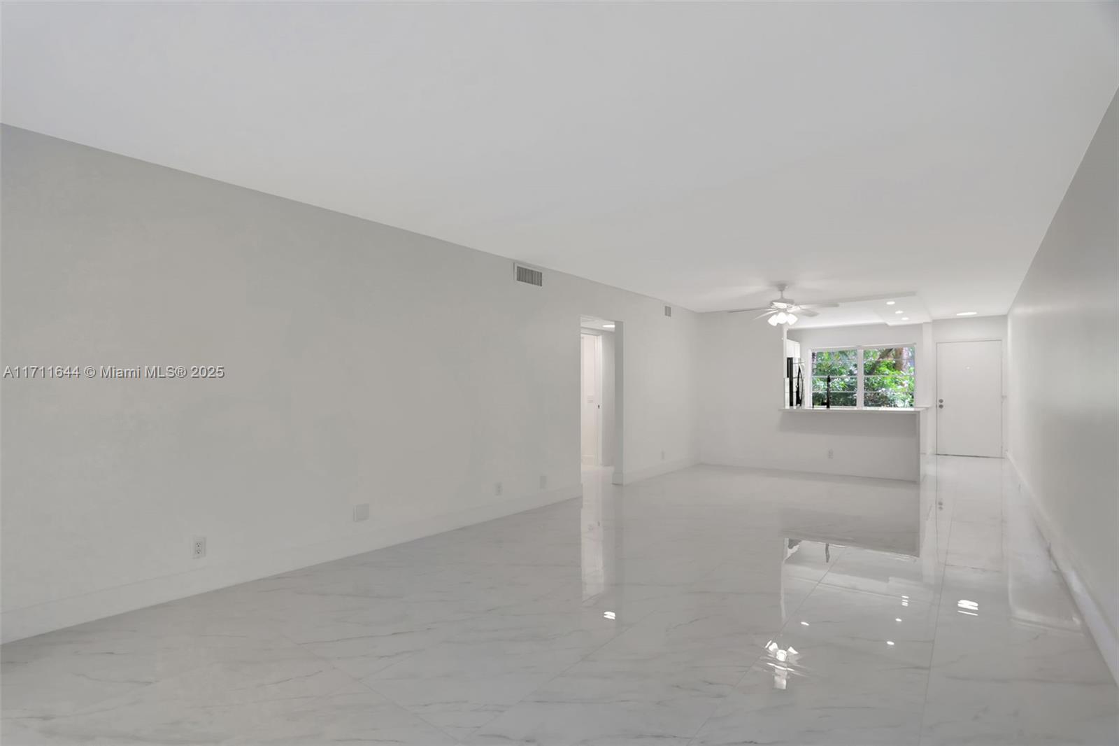 2202 Lucaya Bnd M1 Property Photo 27