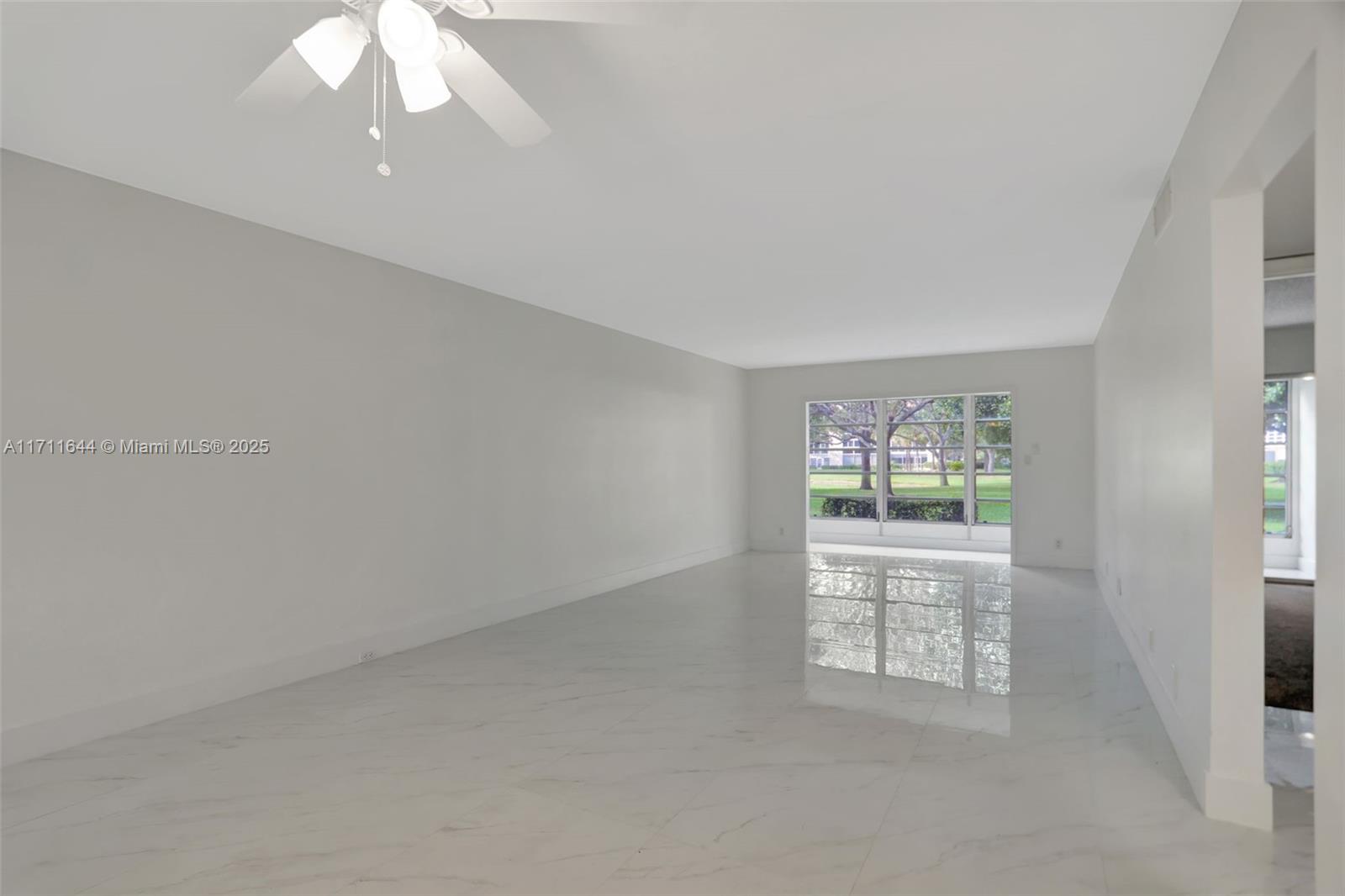 2202 Lucaya Bnd M1 Property Photo 28