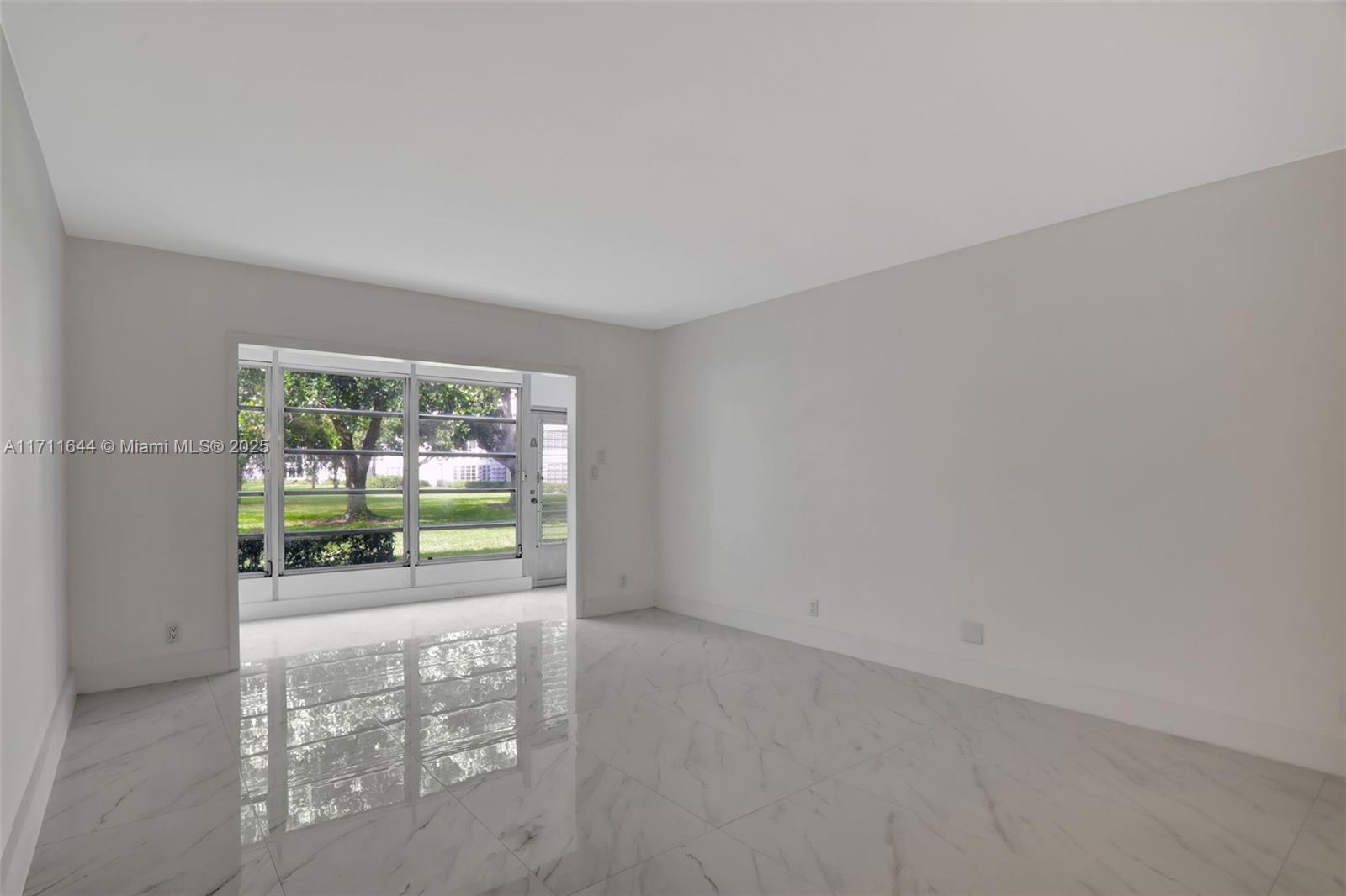 2202 Lucaya Bnd M1 Property Photo 37