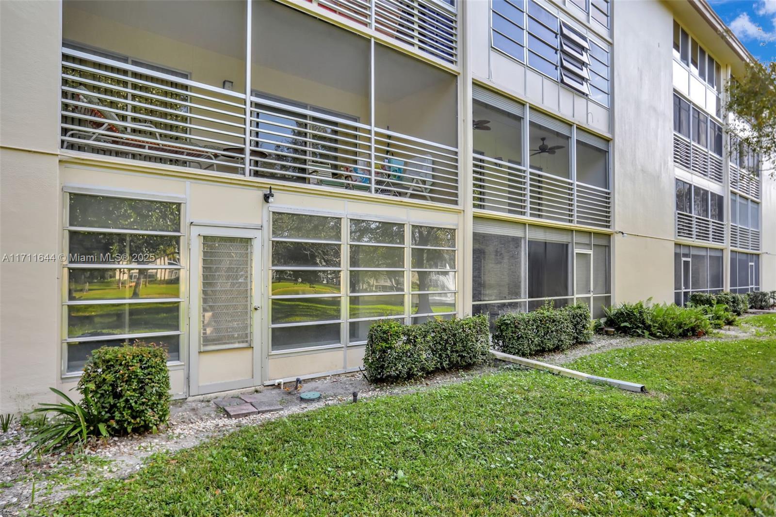 2202 Lucaya Bnd M1 Property Photo 42