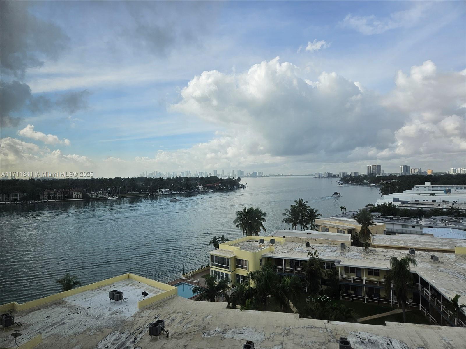 900 Bay Dr 721 Property Photo 27