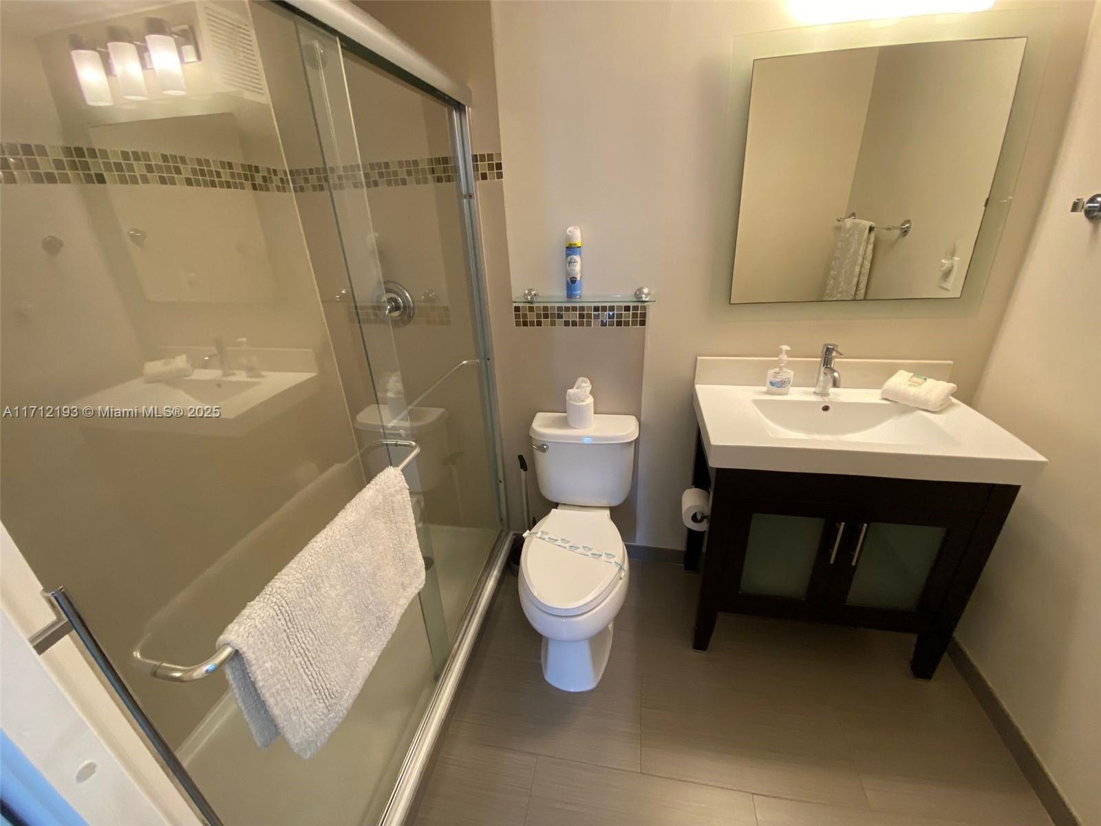 3801 S Ocean Dr 12h Property Photo 5