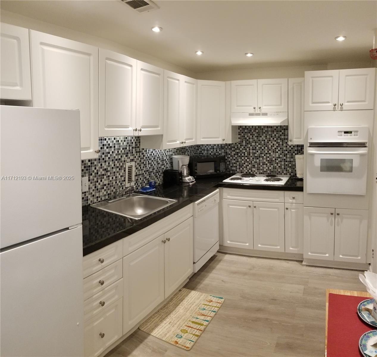3801 S Ocean Dr 12h Property Photo 12