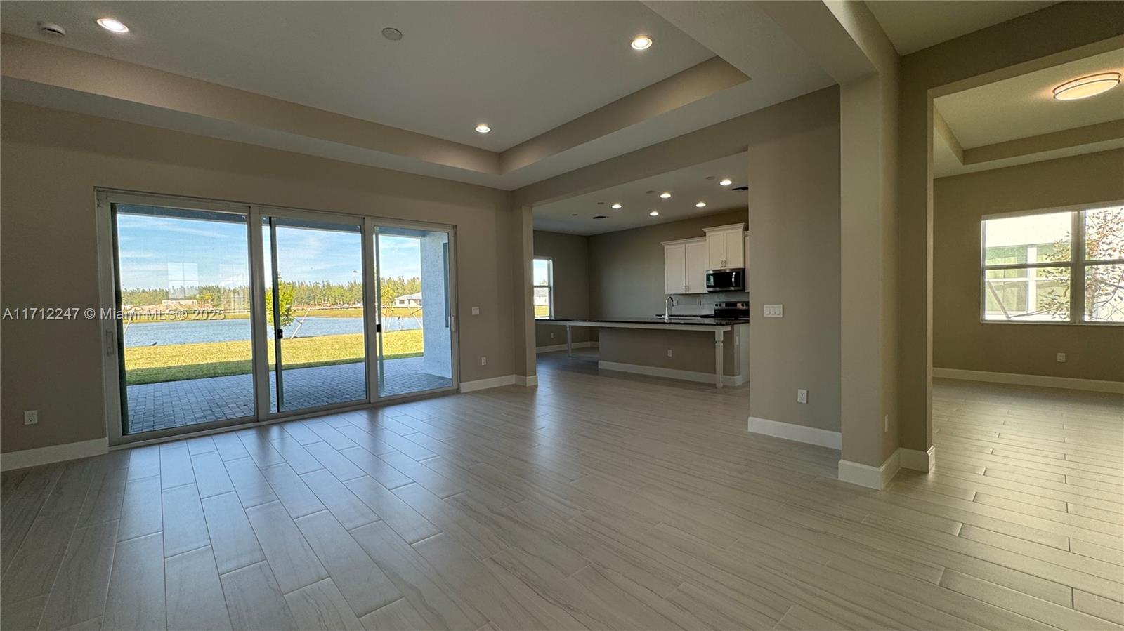 14935 Wildwood Cir 14935 Property Photo 2