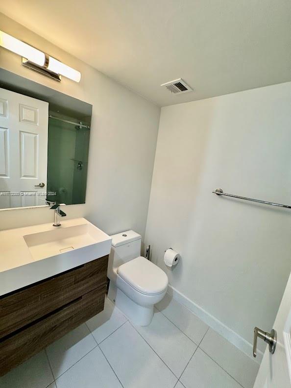 5880 Collins Ave 807 Property Photo 15