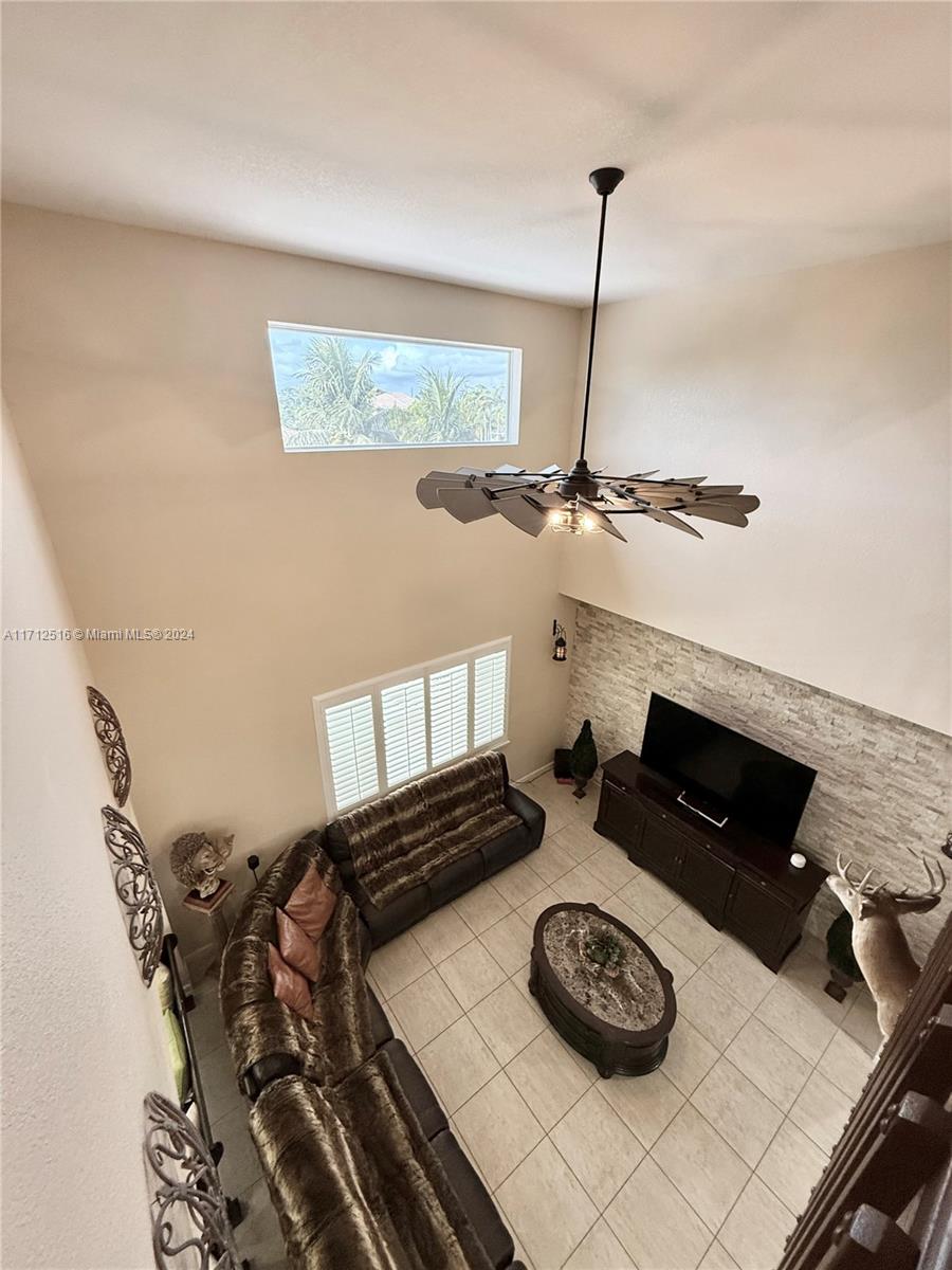 2190 Nw 16th Pl Property Photo 26
