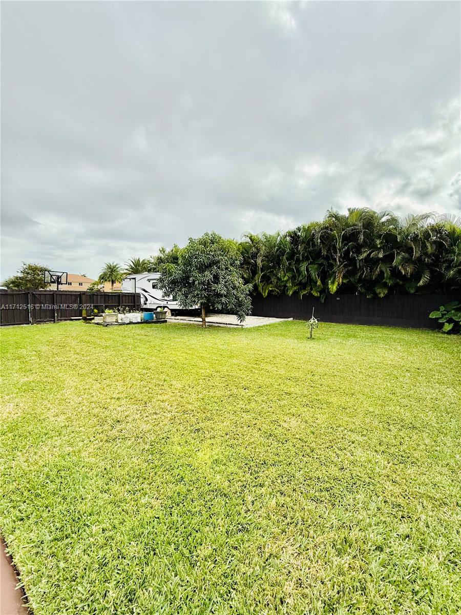 2190 Nw 16th Pl Property Photo 44