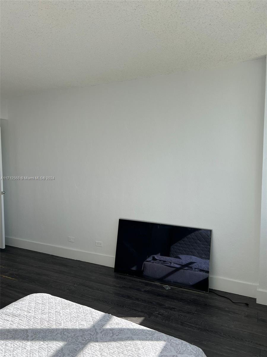 1500 Bay Rd 1070s Property Photo 8