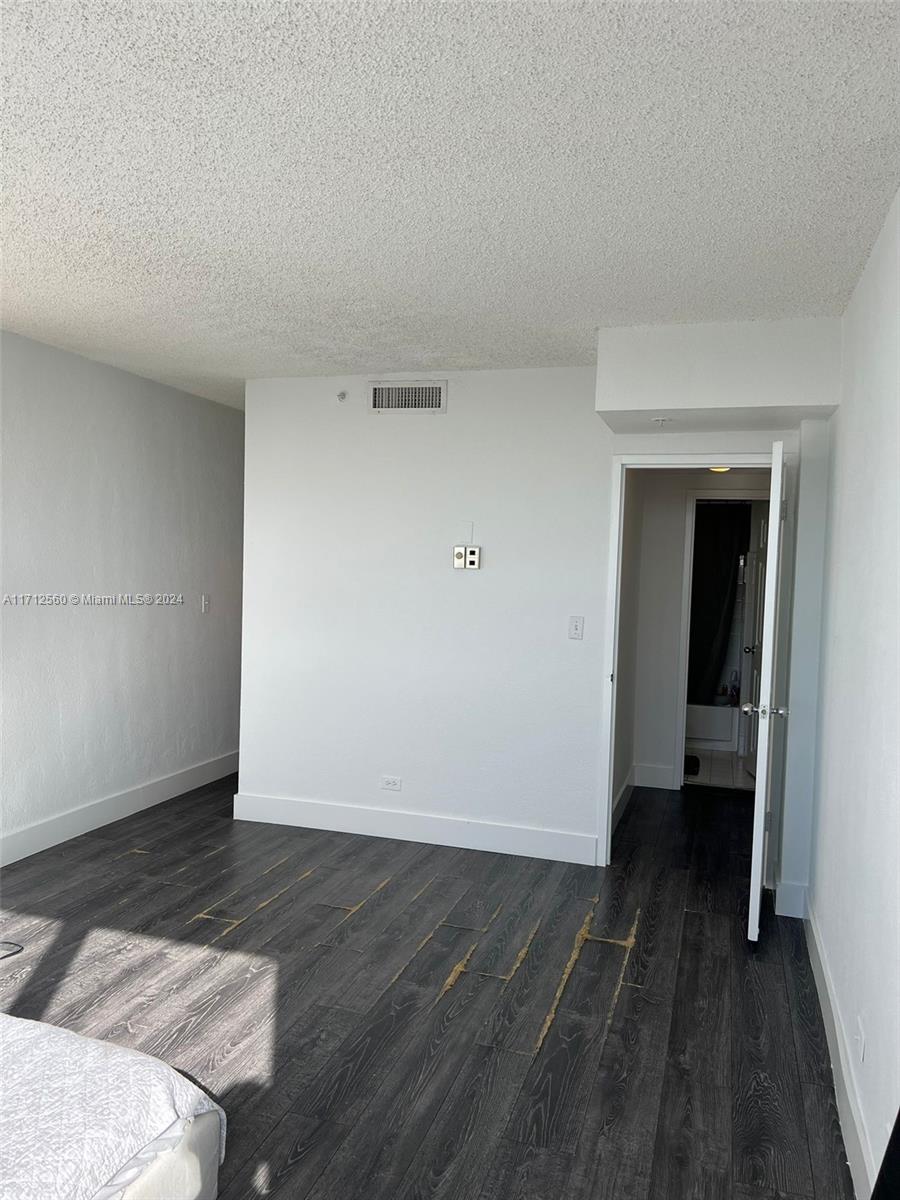 1500 Bay Rd 1070s Property Photo 11