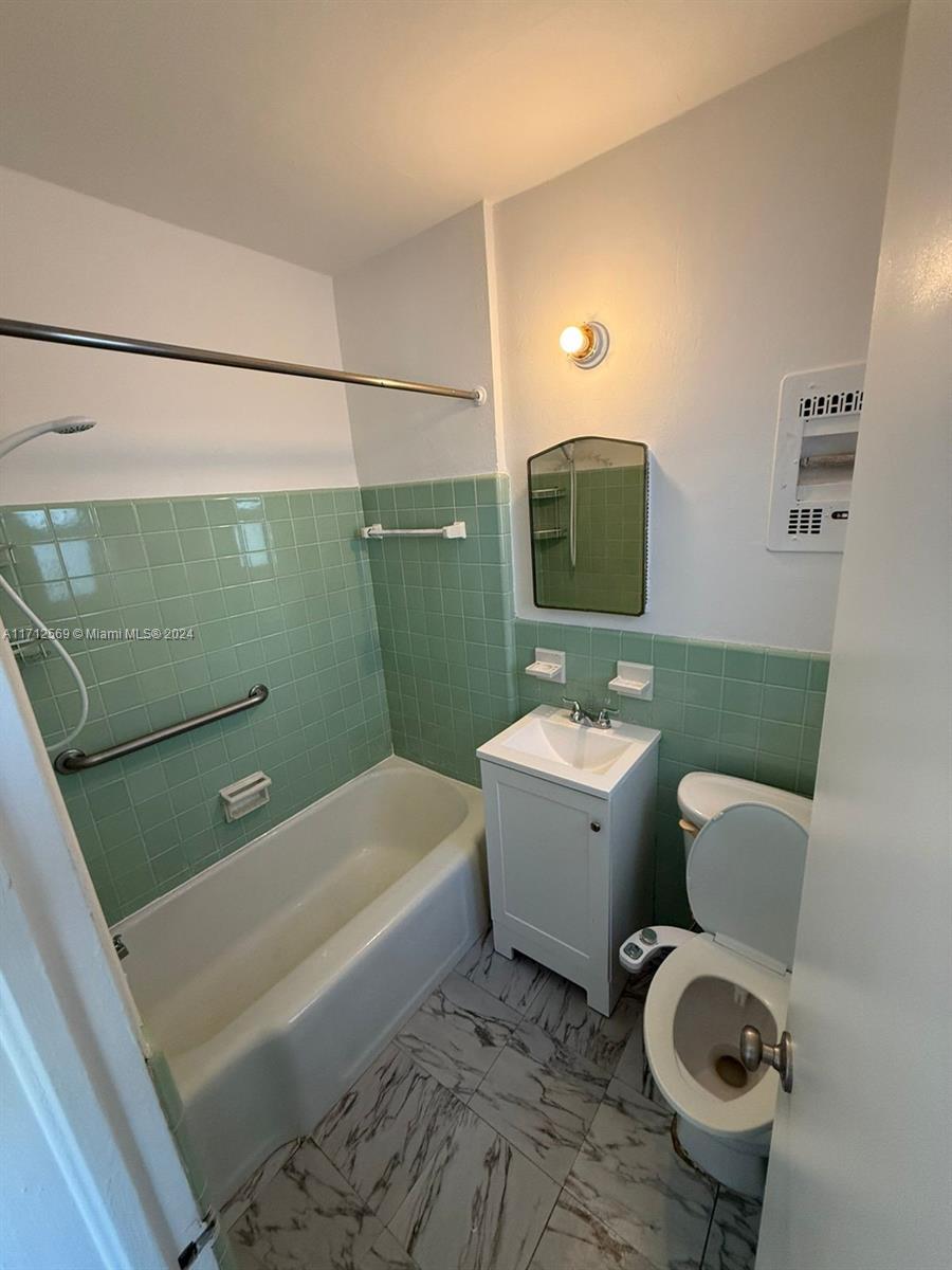 10074 E Bay Harbor Dr 74c Property Photo 15