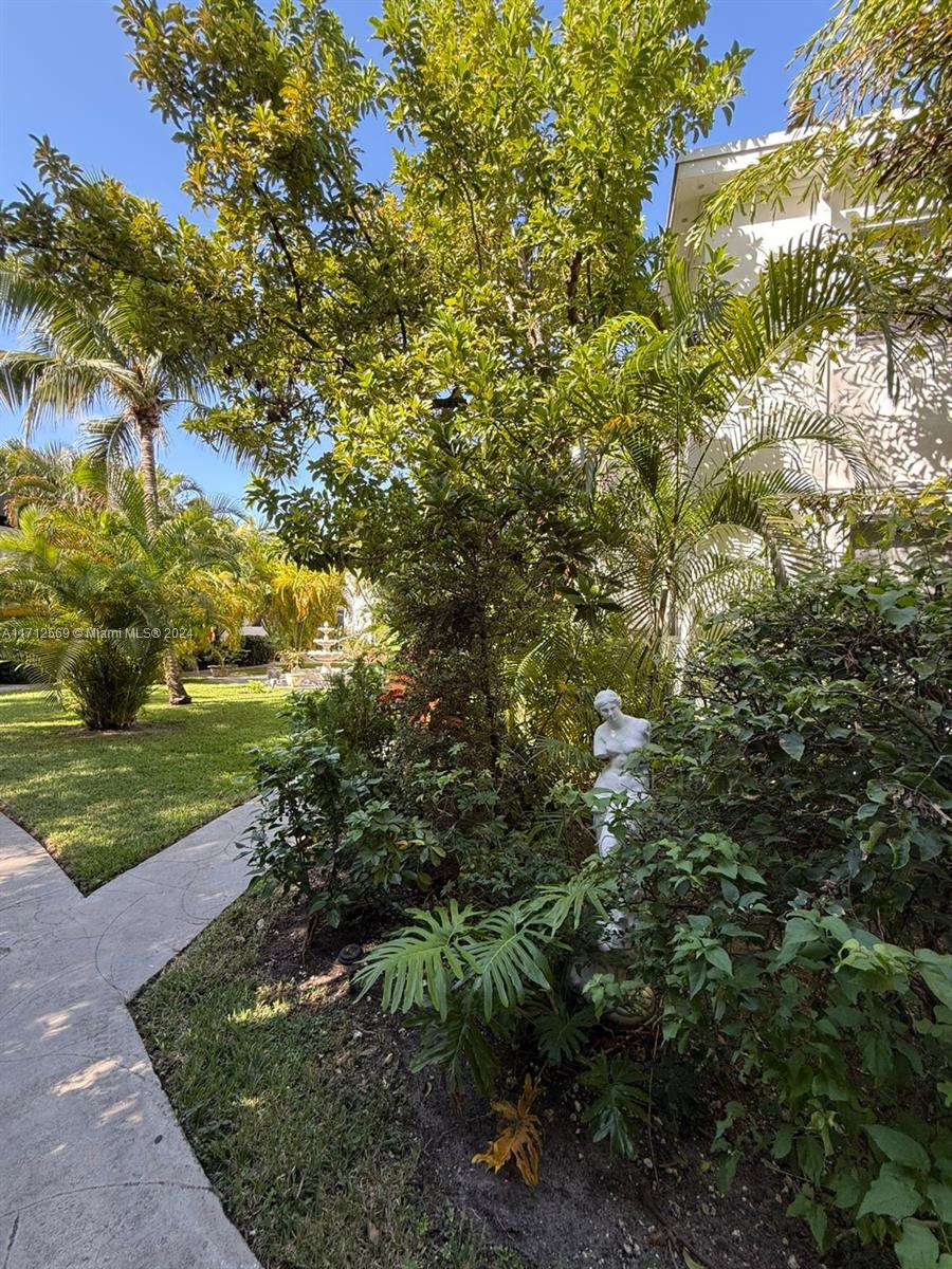 10074 E Bay Harbor Dr 74c Property Photo 25