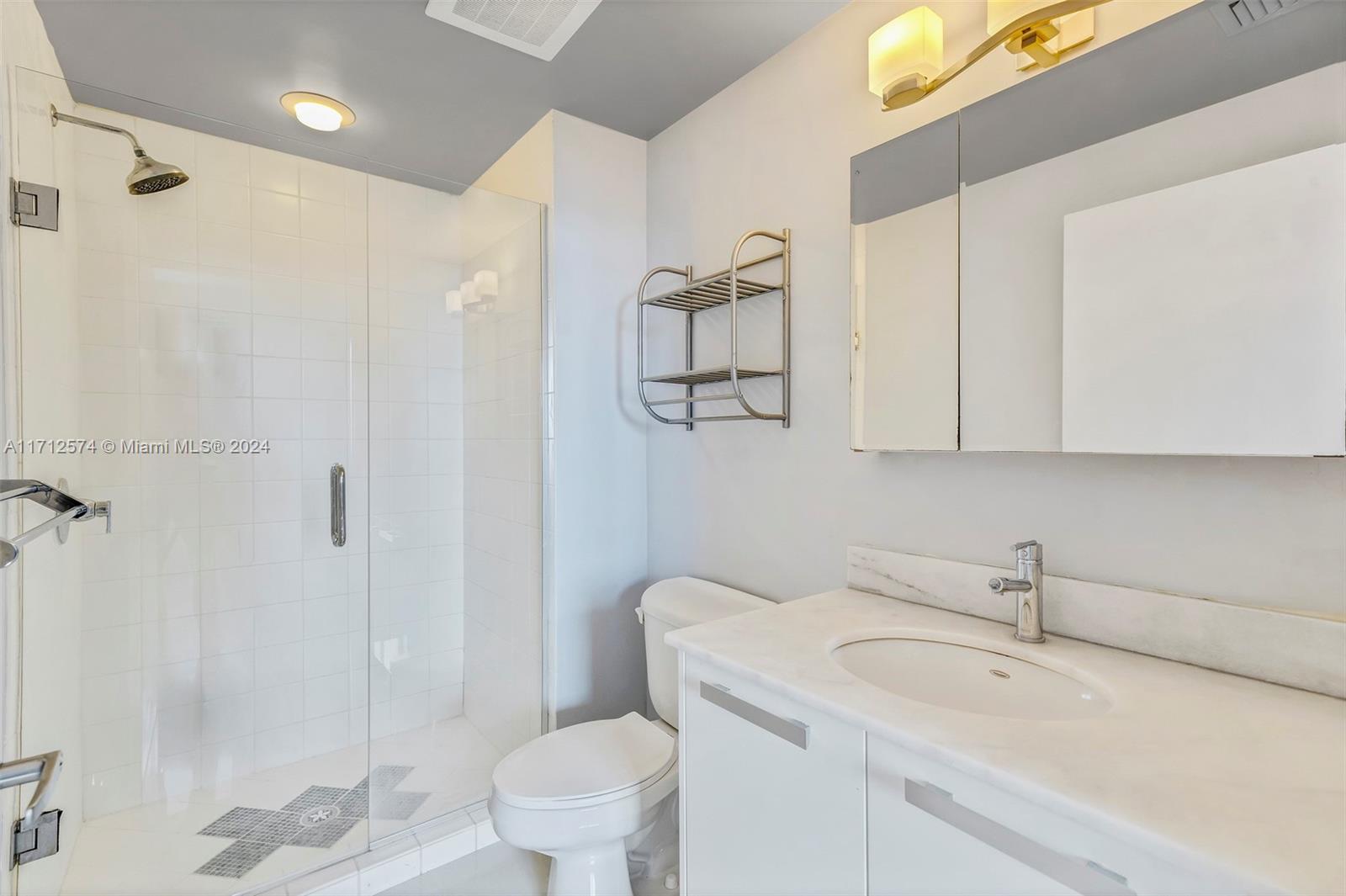 601 Ne 36th St 3103 Property Photo 21
