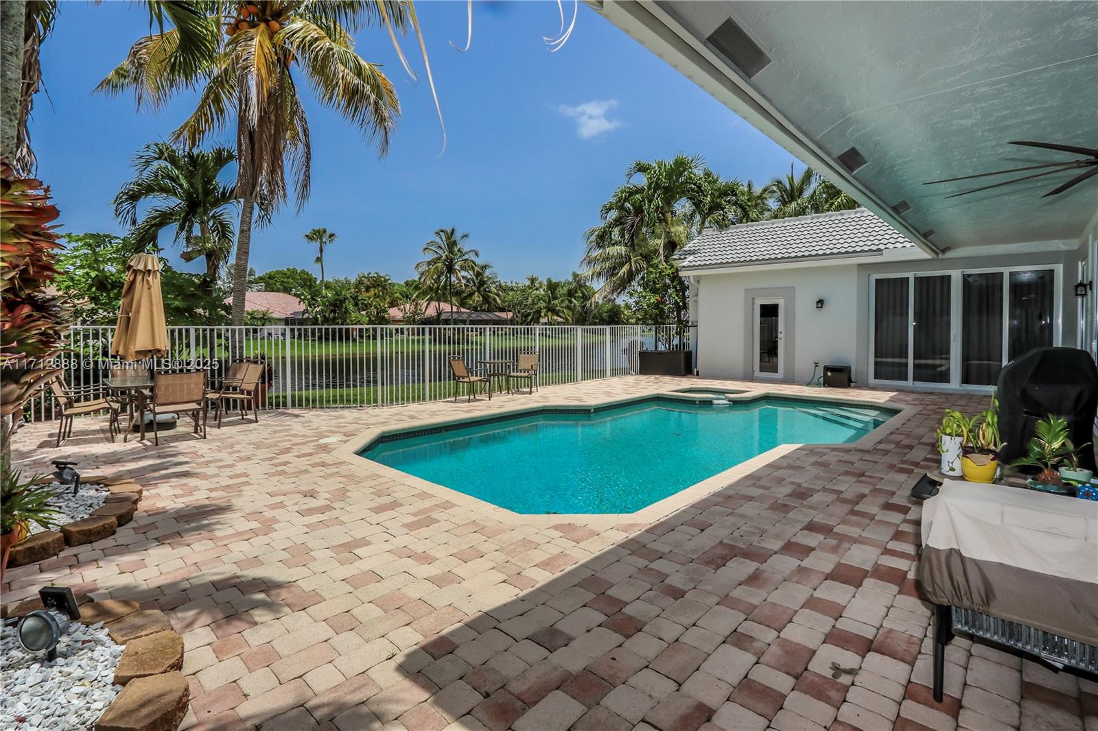 1093 Longview Property Photo
