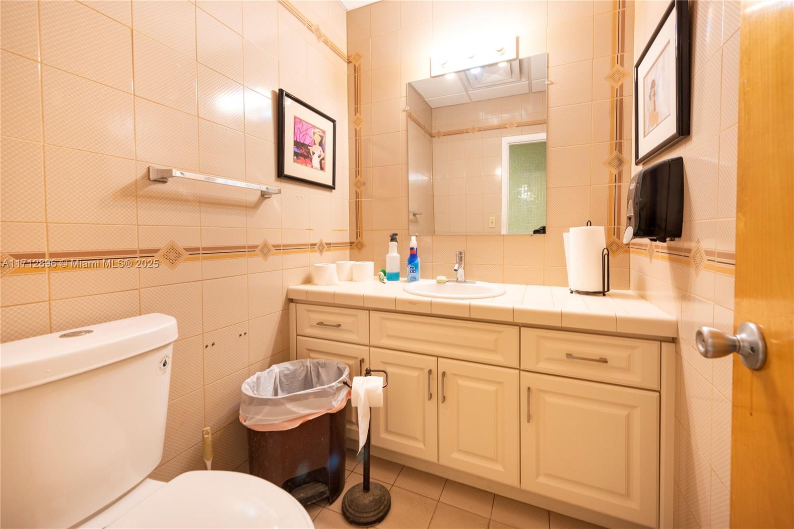 5801 Plunkett St Property Photo 8