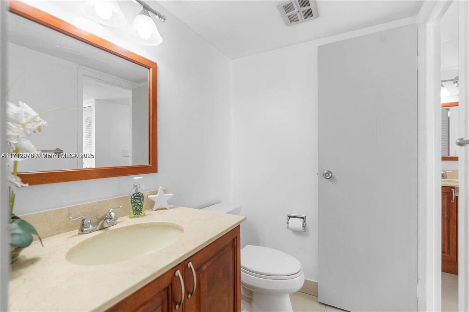 3675 N Country Club 105 Property Photo 17