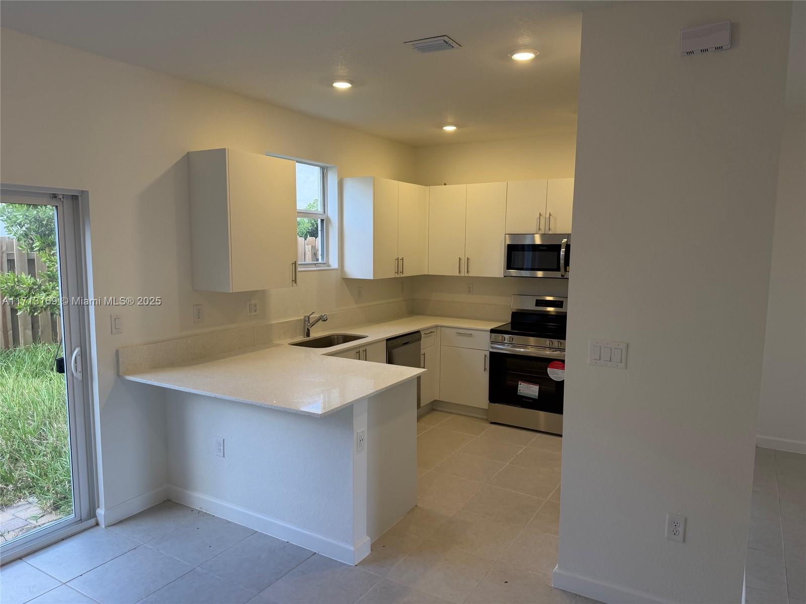 2876 Se 25 Ave 2876 Property Photo 14