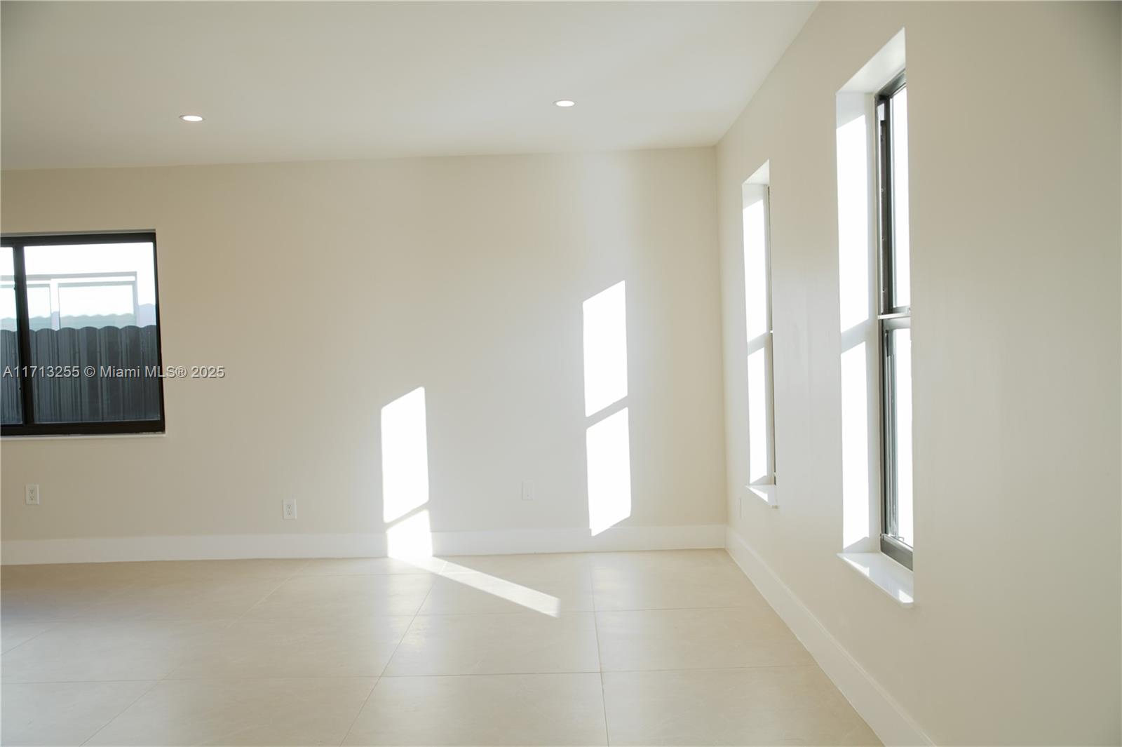 3983 Sw 2st Property Photo 10