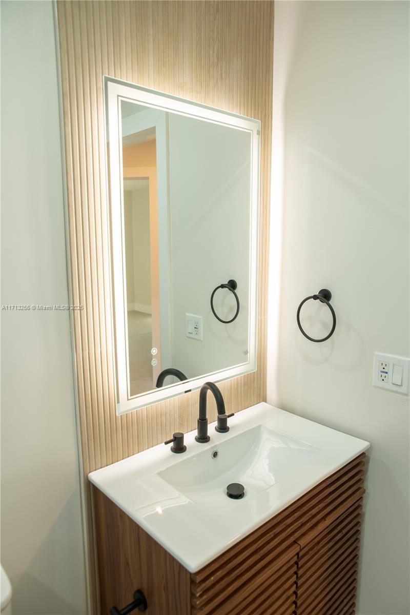 3983 Sw 2st Property Photo 32