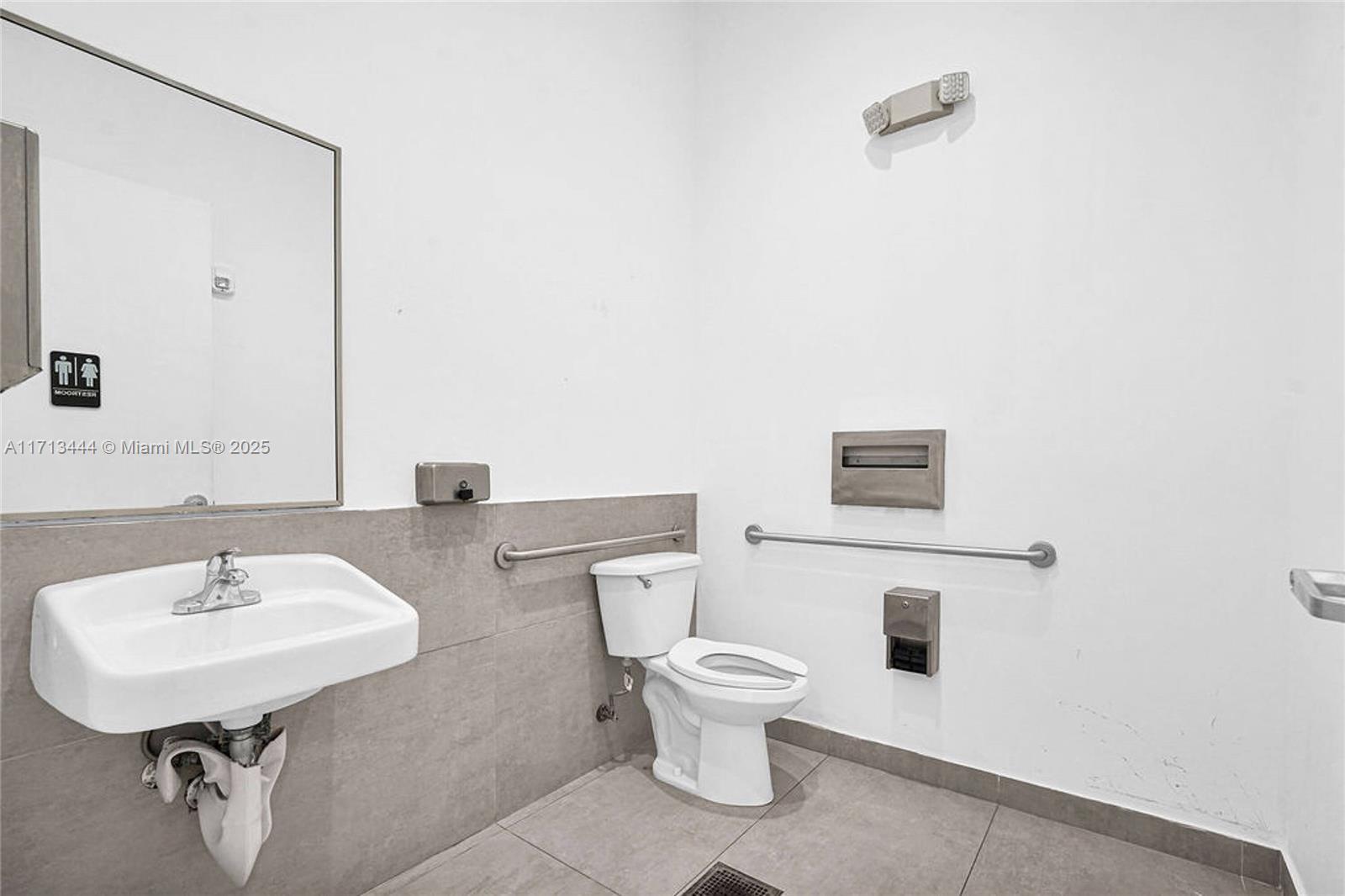 301 Altara Ave Cu-3k Property Photo 8