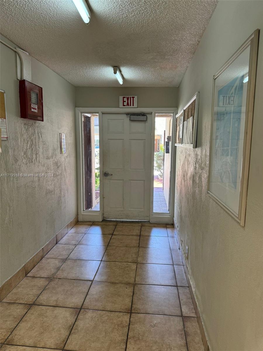 4047 Nw 16th St 110 Property Photo 14