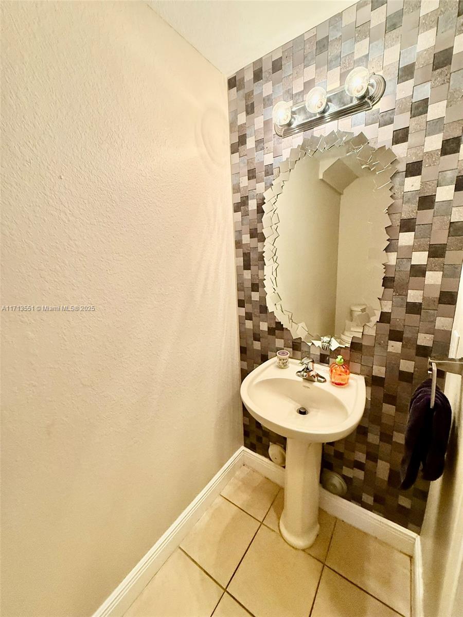 3721 Ne 4th Property Photo 25