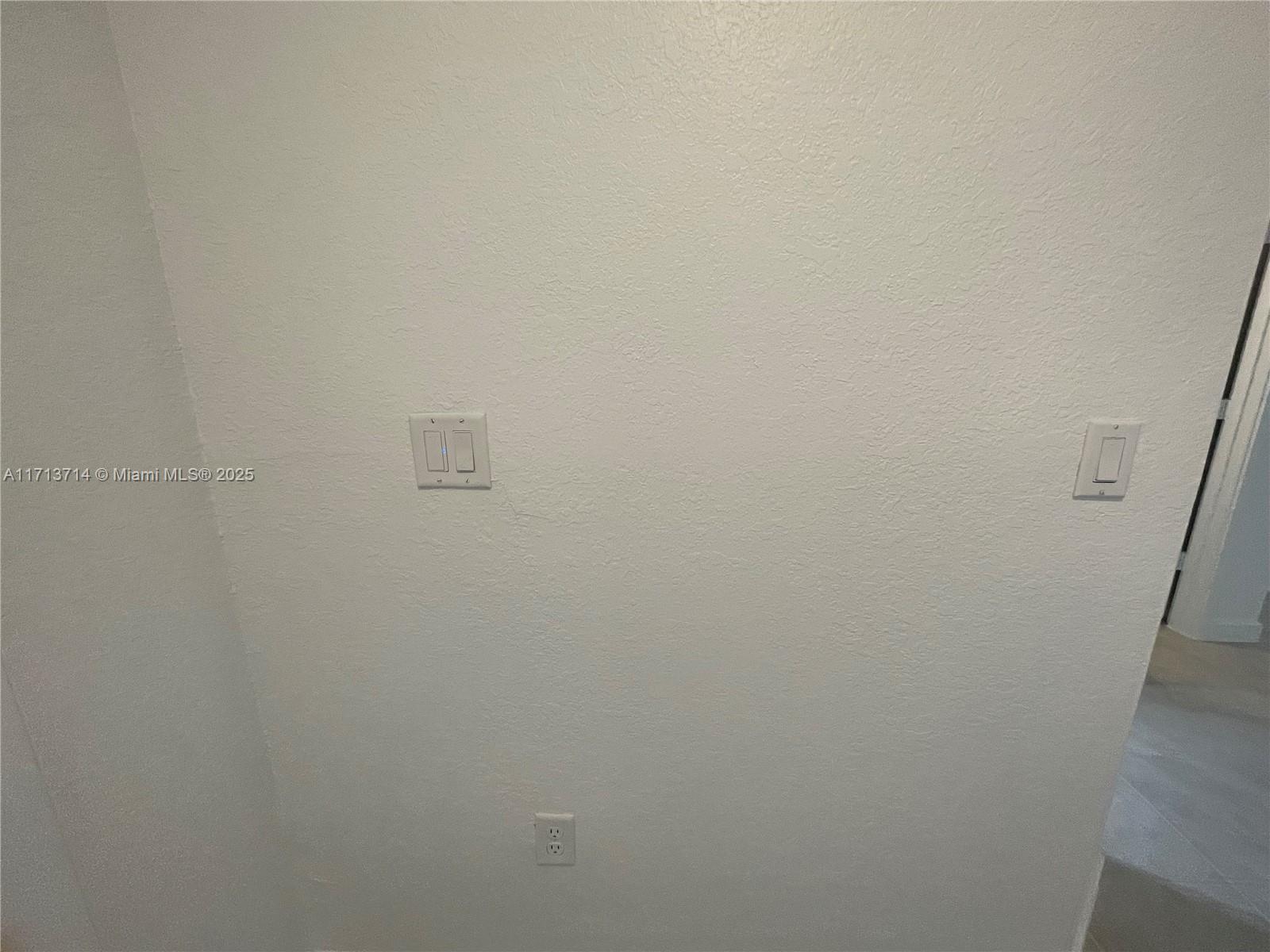 495 Ne 5th Ln Property Photo 9