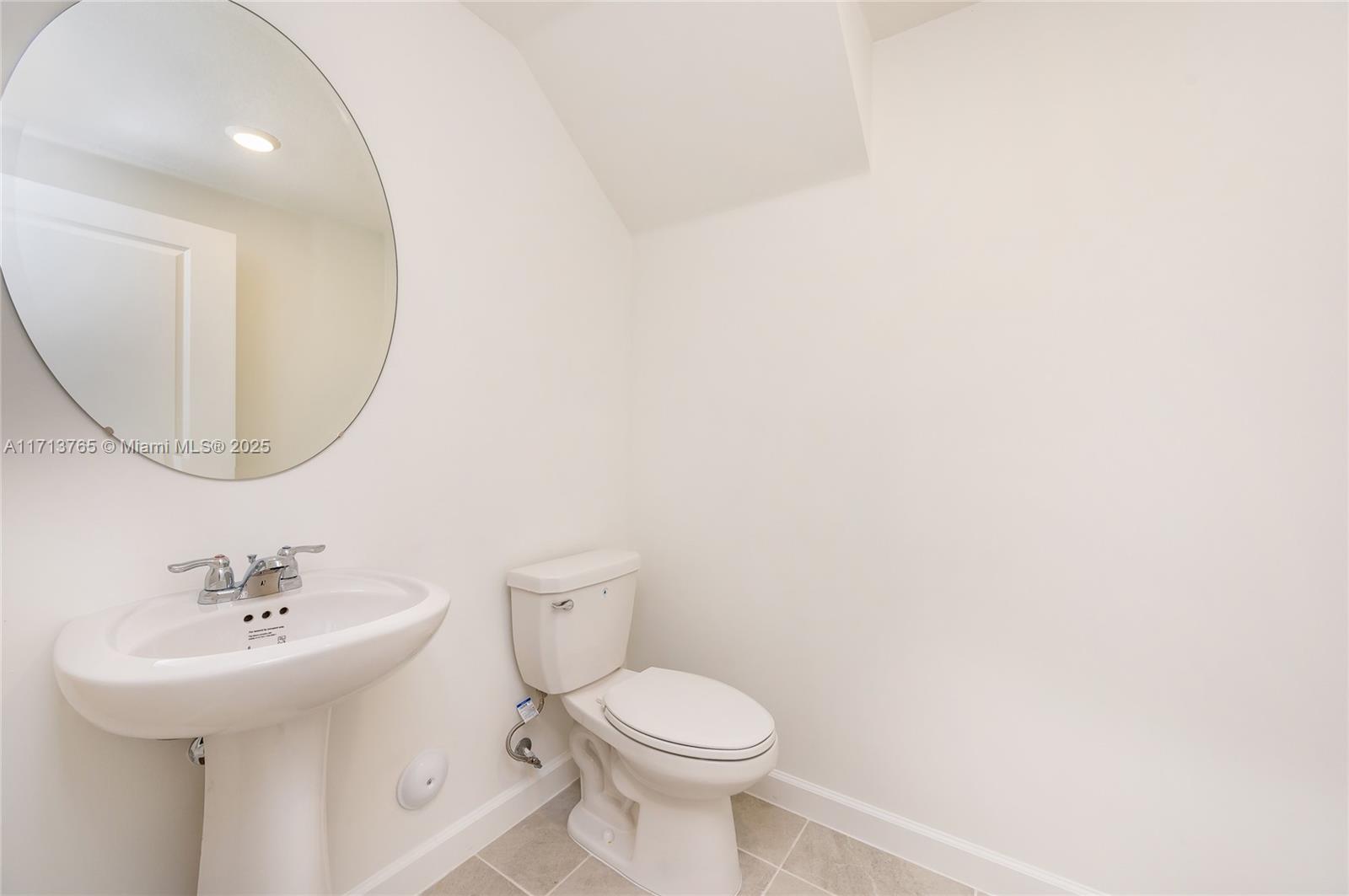 2433 Se 29 St 2433 Property Photo 25