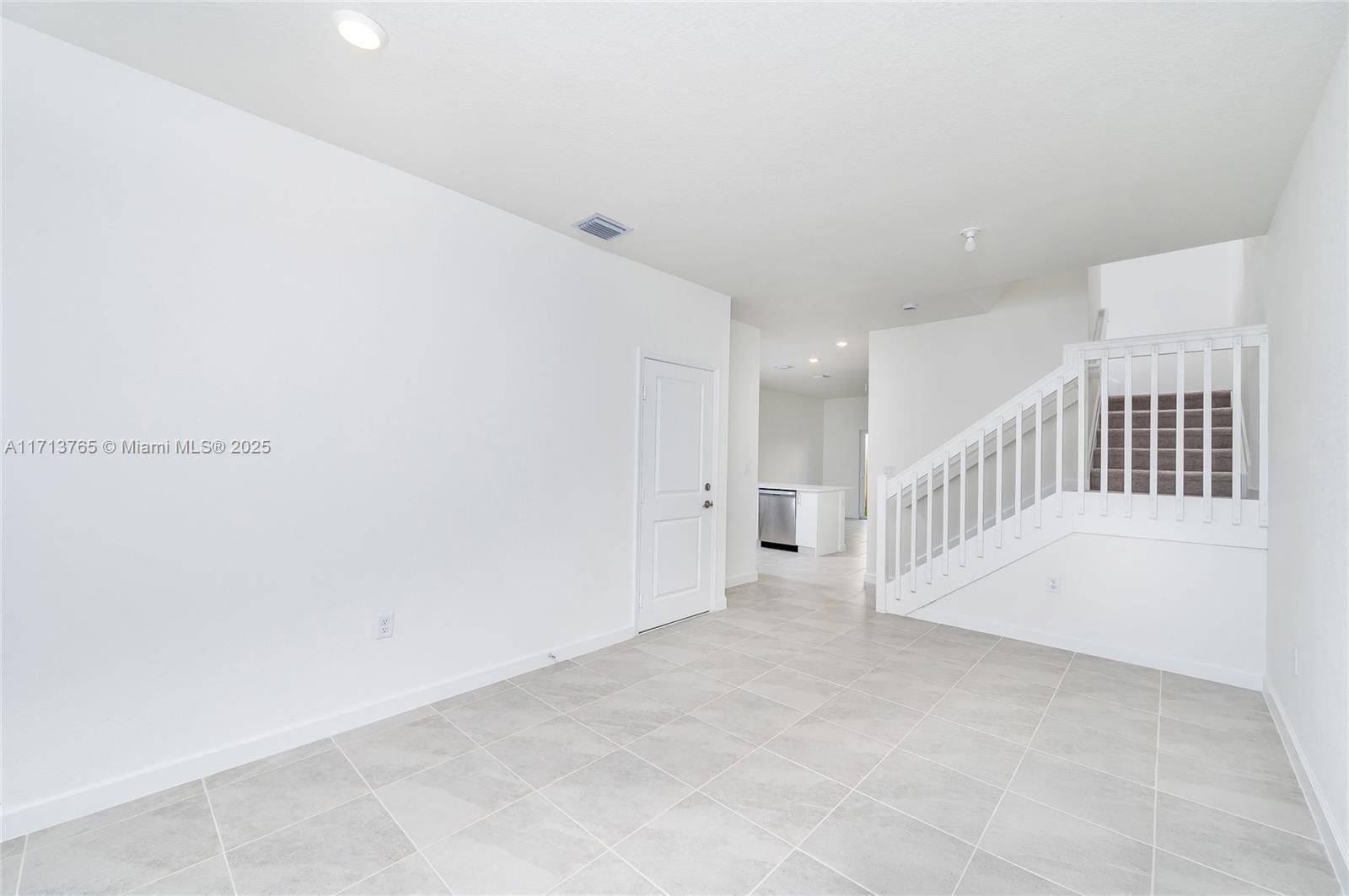 2433 Se 29 St 2433 Property Photo 31