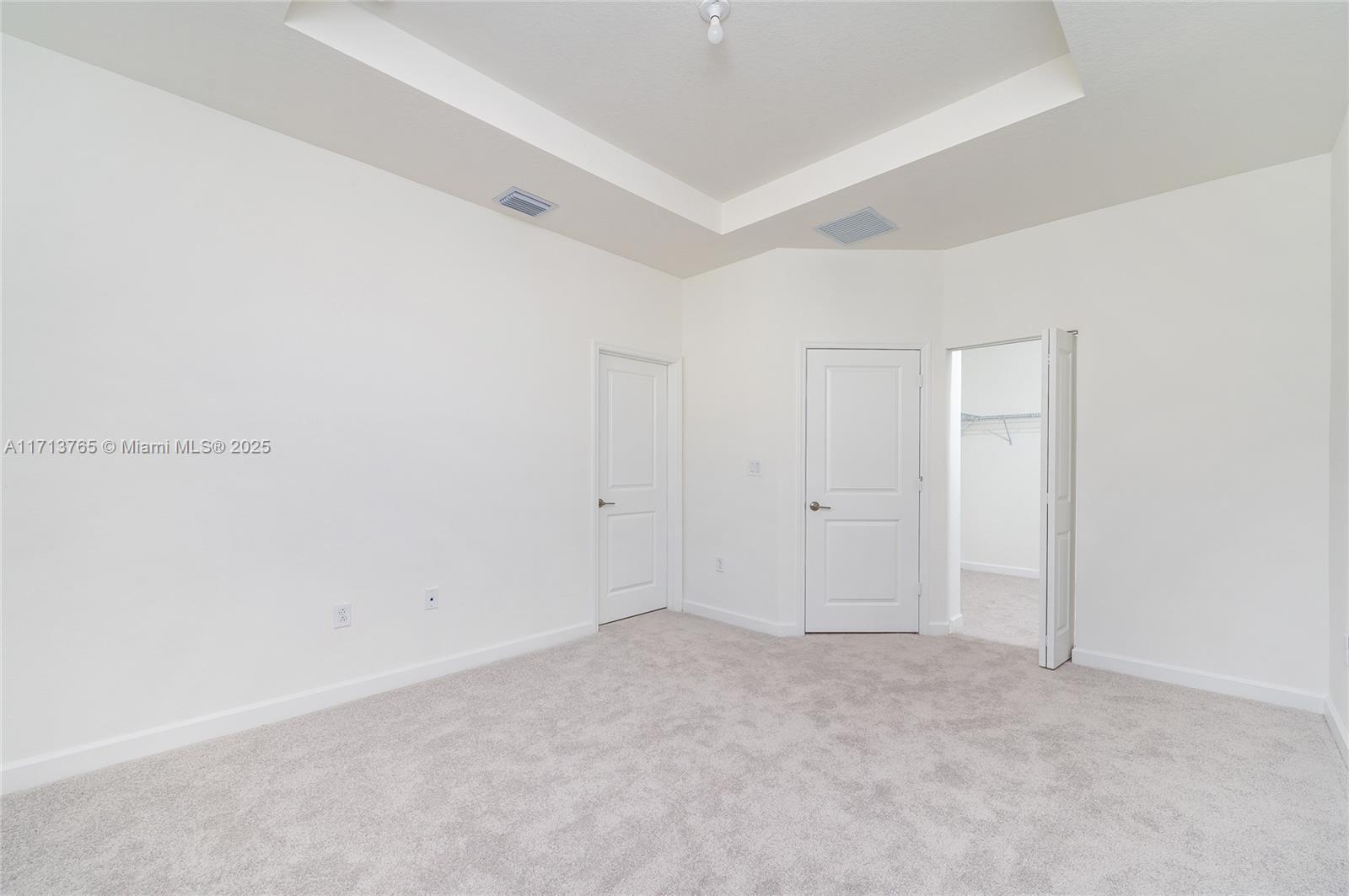 2433 Se 29 St 2433 Property Photo 37