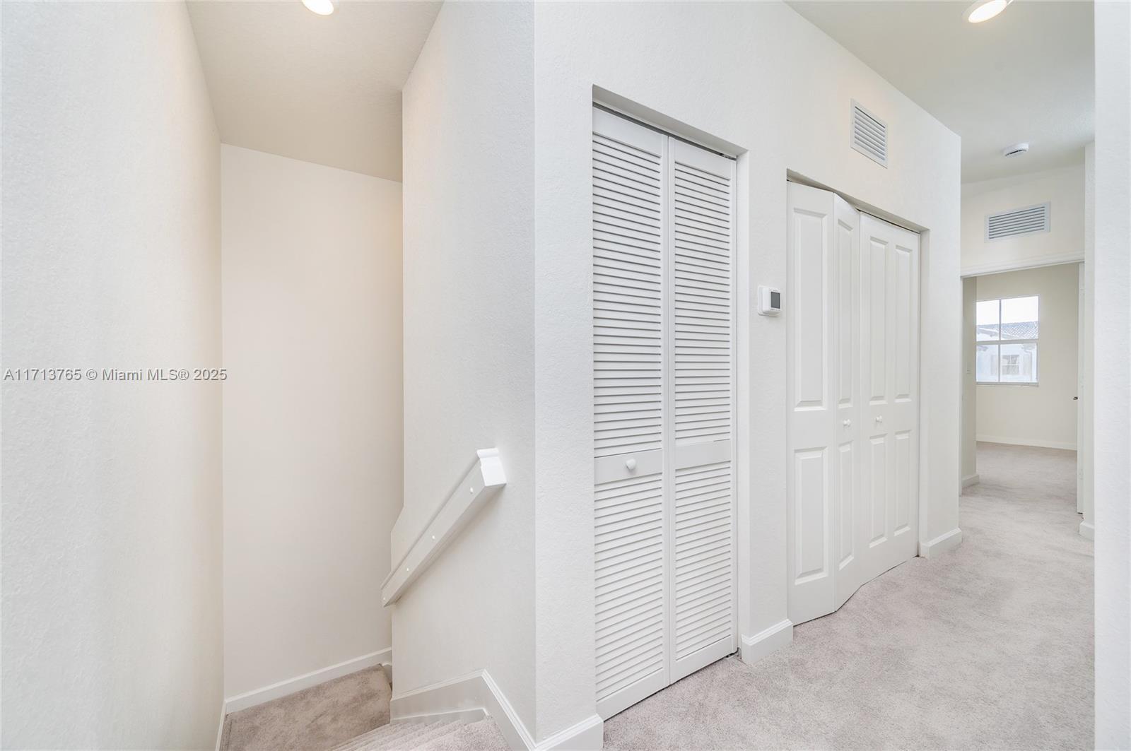 2433 Se 29 St 2433 Property Photo 41