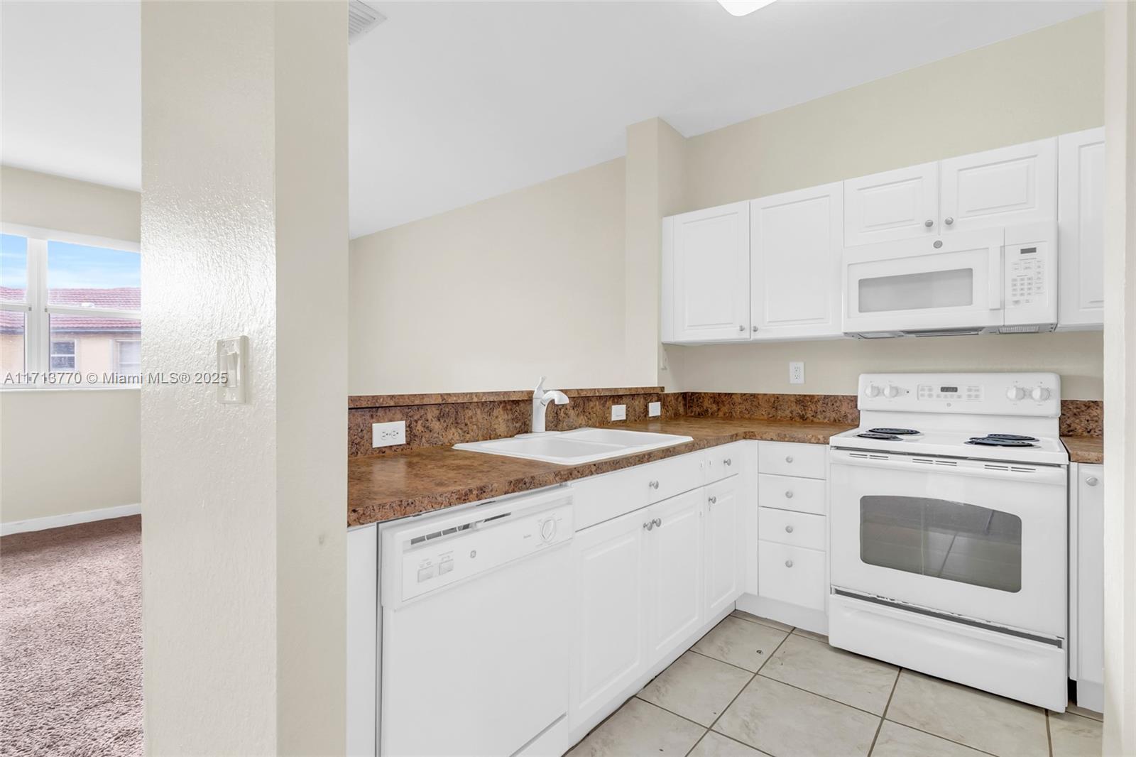 1395 Ne 33rd Ave 206-26 Property Photo 7