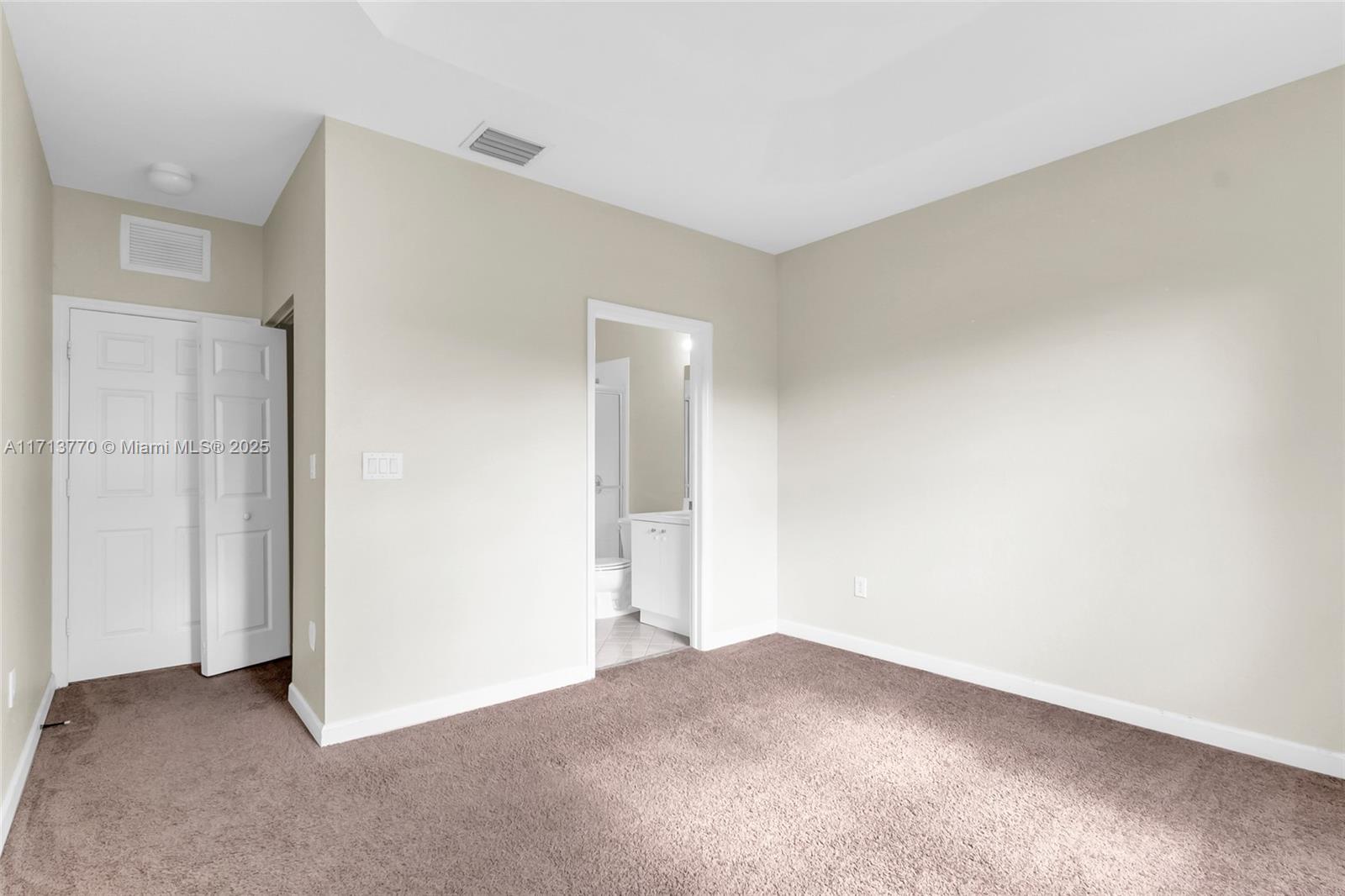 1395 Ne 33rd Ave 206-26 Property Photo 9