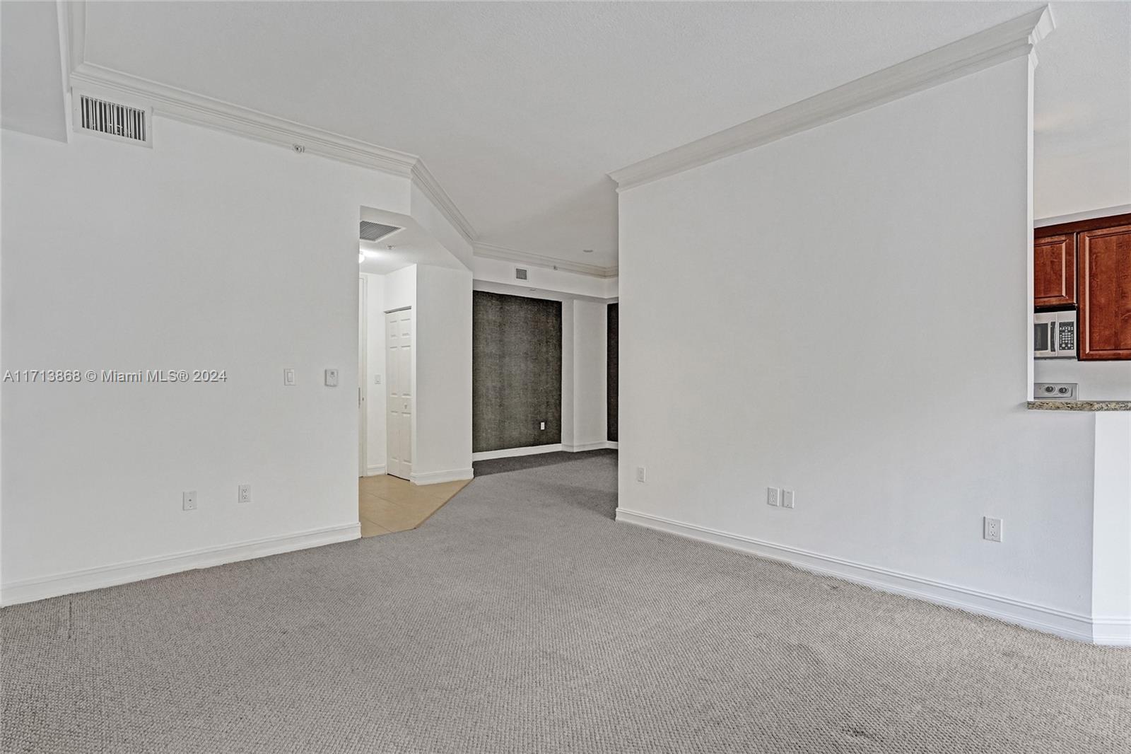 3001 Ne 185th St 328 Property Photo 6