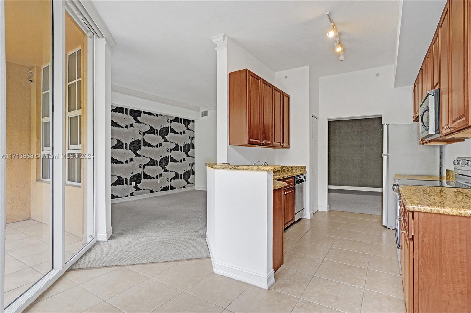 3001 Ne 185th St 328 Property Photo 15