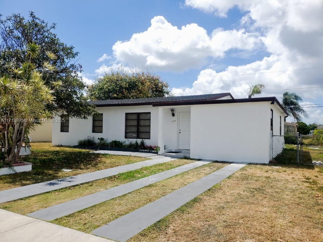 A11713890 Property Photo 1
