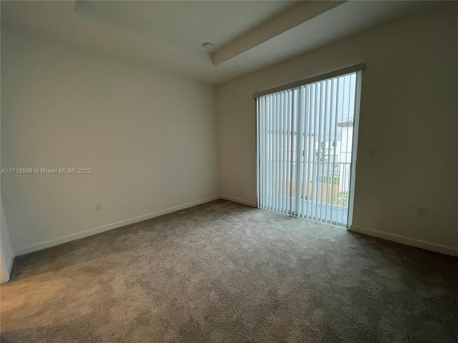 725 Se 14 Court 725 Property Photo 6
