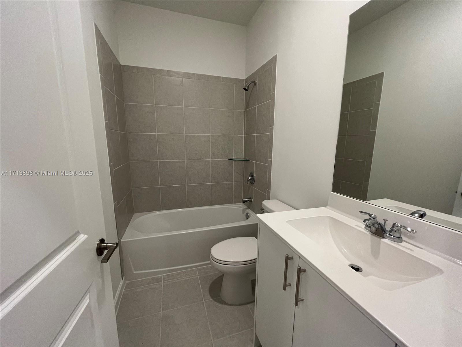 725 Se 14 Court 725 Property Photo 12