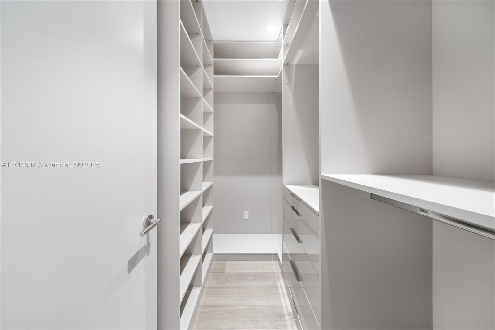 9349 Collins Ave 406 Property Photo 20
