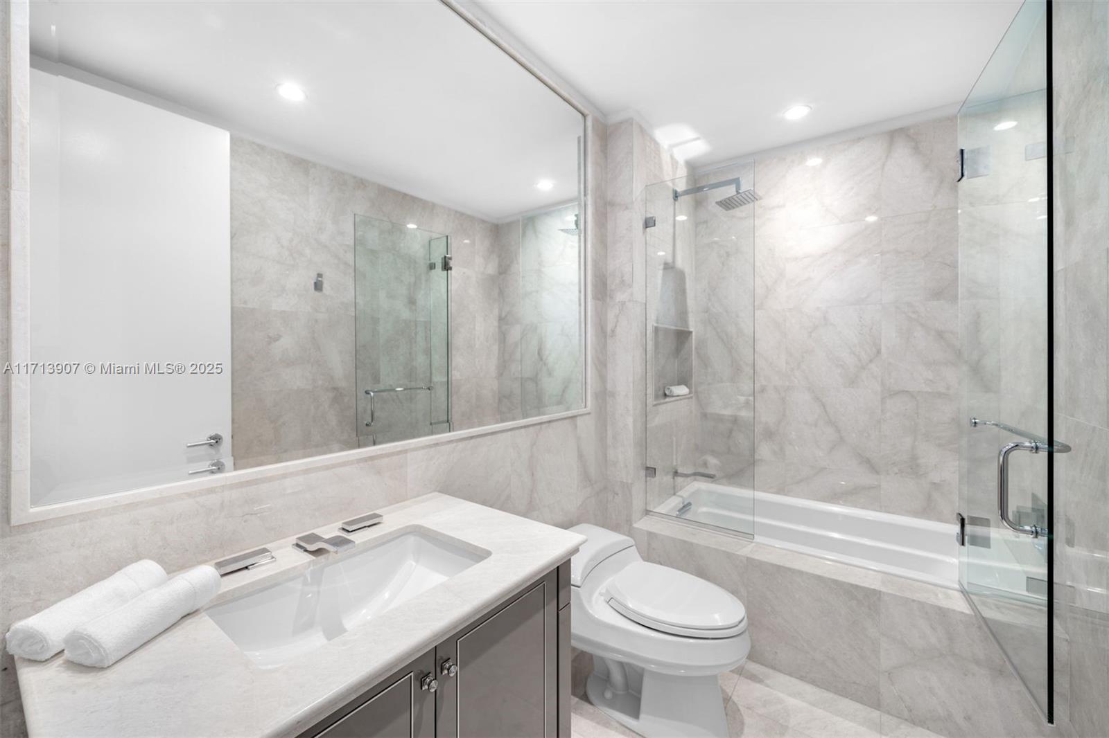 9349 Collins Ave 406 Property Photo 24